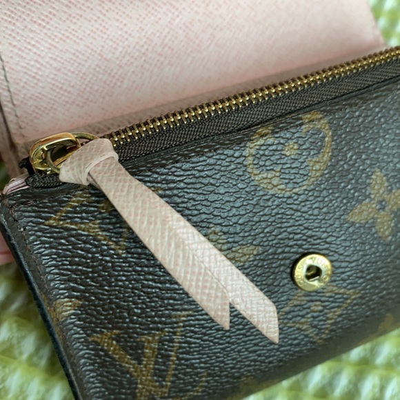 Louis Vuitton Monogram LovelyBird Victorine Wallet - Picture 13 of 15